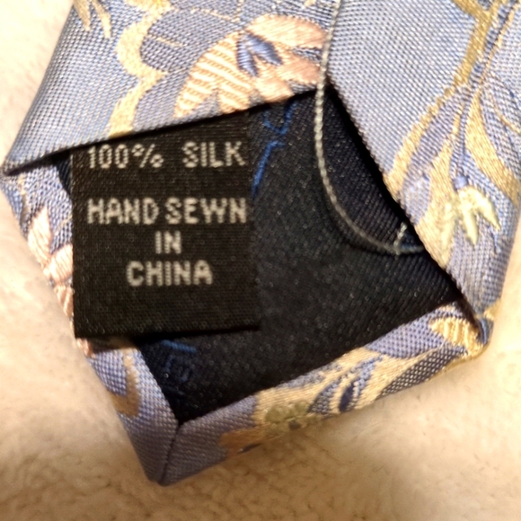 Jos.A.Bank Silk Tie - Picture 3 of 5